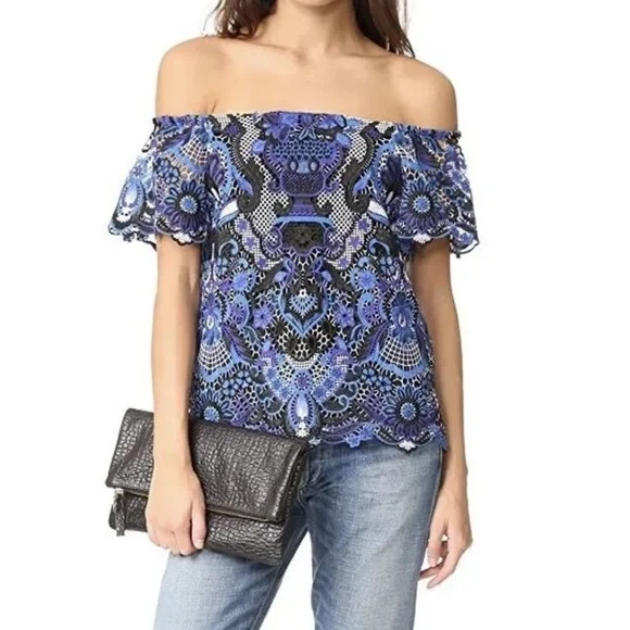 Alice + Olivia Maxie Blouse Off-the-Shoulder Guipure Lace Top Size Medium - Picture 10 of 10